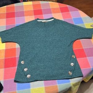 Vintage Lavish Green Short Sleeve Sweater with 6 Buttons